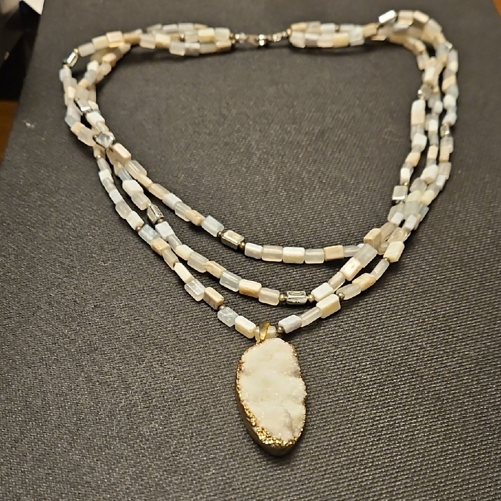 Cream and Gold Twisted Bead Necklace